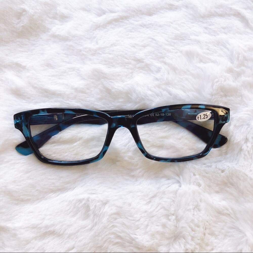 Ashley Blue Pattern Reader Blue Light Glasses - Picture 4 of 11